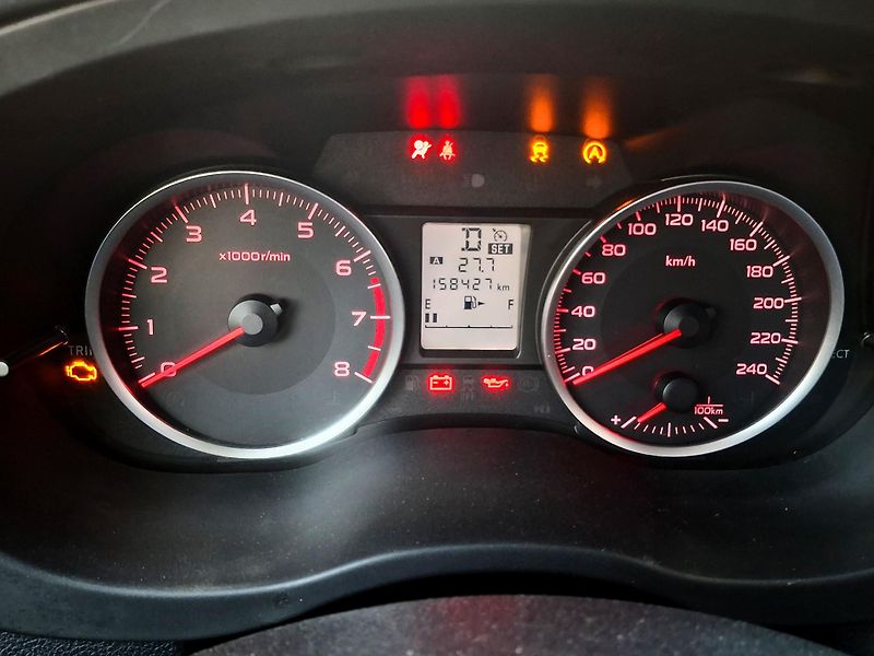Subaru Forester 2.0 benzin  Rezervace - fotka 29 z 43