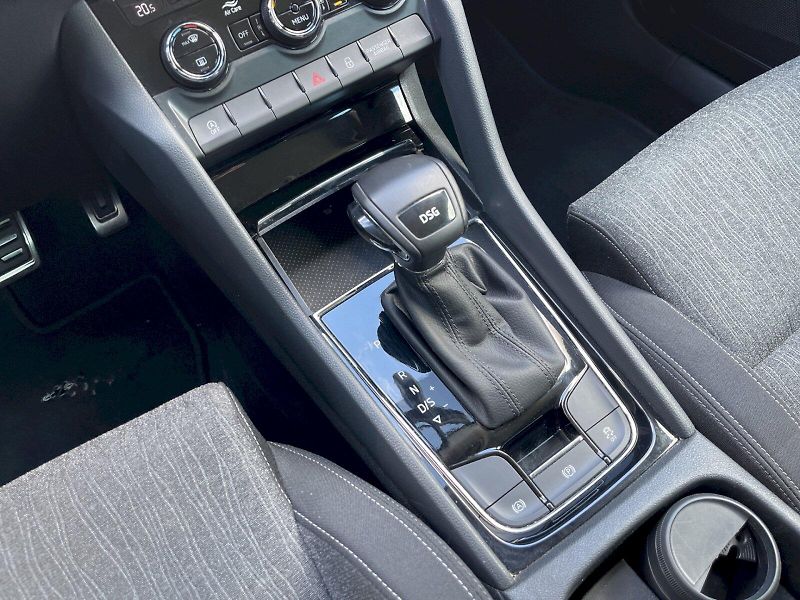 Škoda Karoq (2019) 1.5 TSI 110 kW DSG Style Plus - fotka 12 z 29
