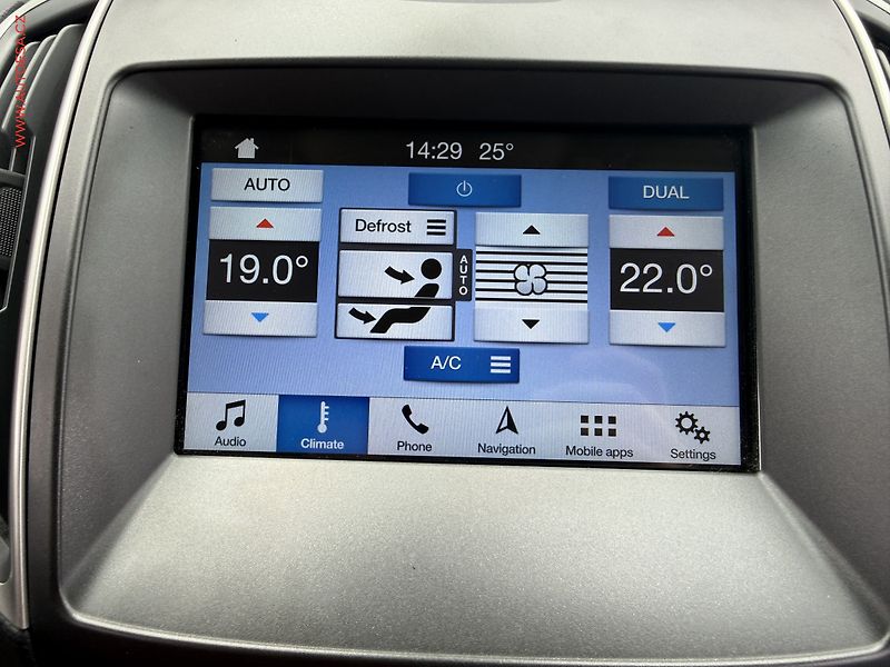 Ford Galaxy (2016) 2.0 TDCi, AT - fotka 16 z 19