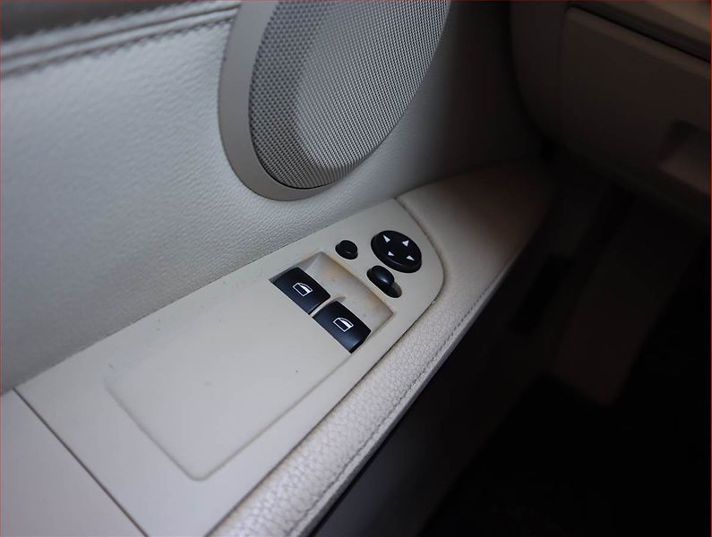 BMW Řada 3 (2010) 320 d xDrive, 4X4, Automat - fotka 17 z 17