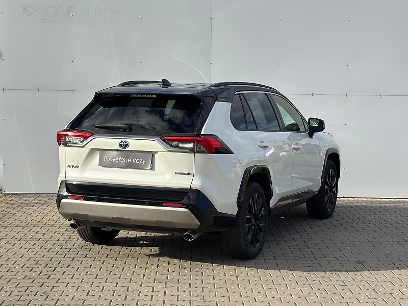 Toyota RAV4 2.5 HSD e-CVT FWD Selection - fotka 2 z 28