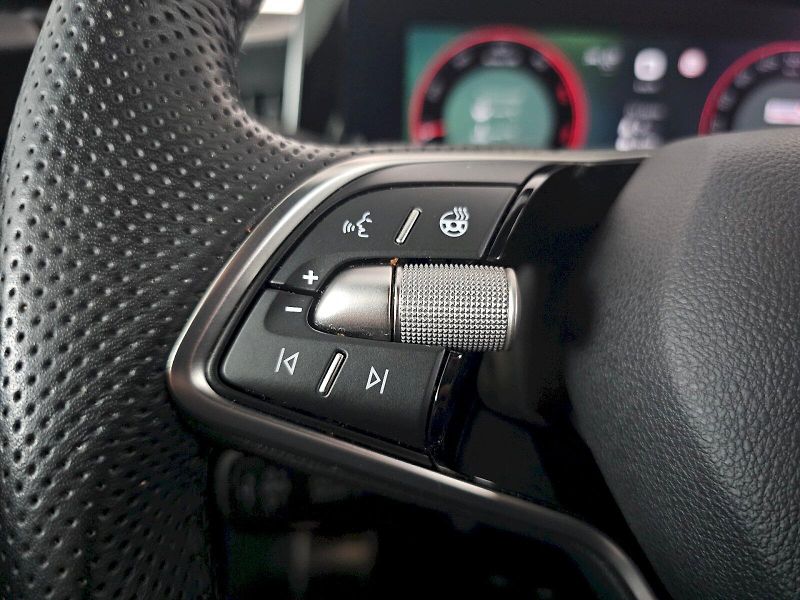 Škoda Superb (2025) 2.0TDi 142kW 4x4 SPORTLINE WEB - fotka 9 z 30