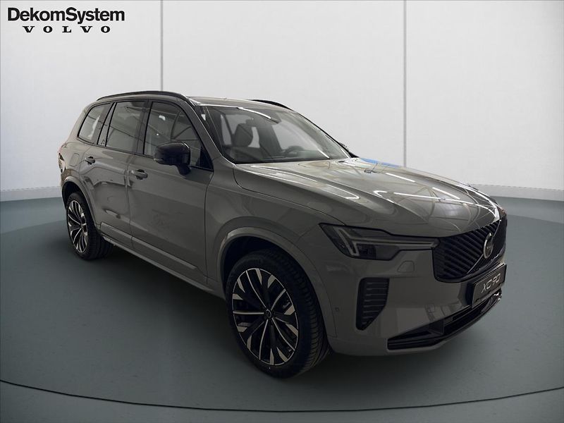 Volvo XC90 (2026) 2,0 Plus Dark  6142 - fotka 2 z 15