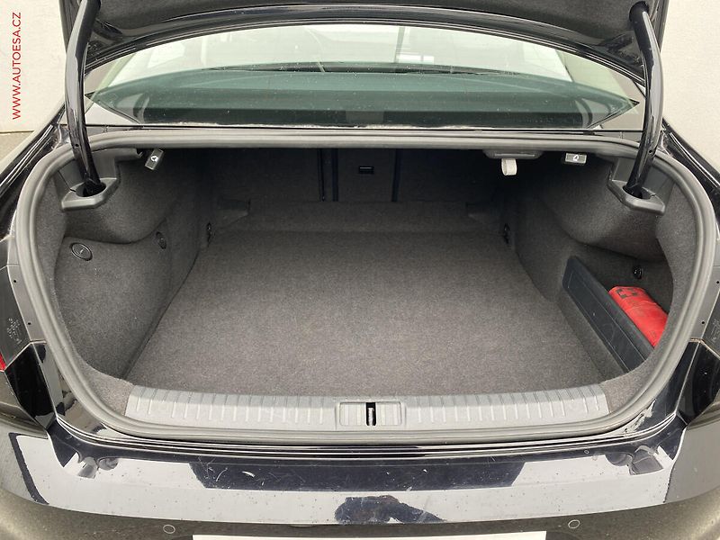 Volkswagen Passat (2017) 2.0TDi 4x4, ČR, Highline, DSG - fotka 6 z 15