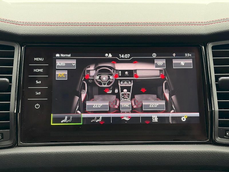 Škoda Kodiaq (2022) 4x4 DSG 2.0 TSI / 180 kW / RS - fotka 28 z 36