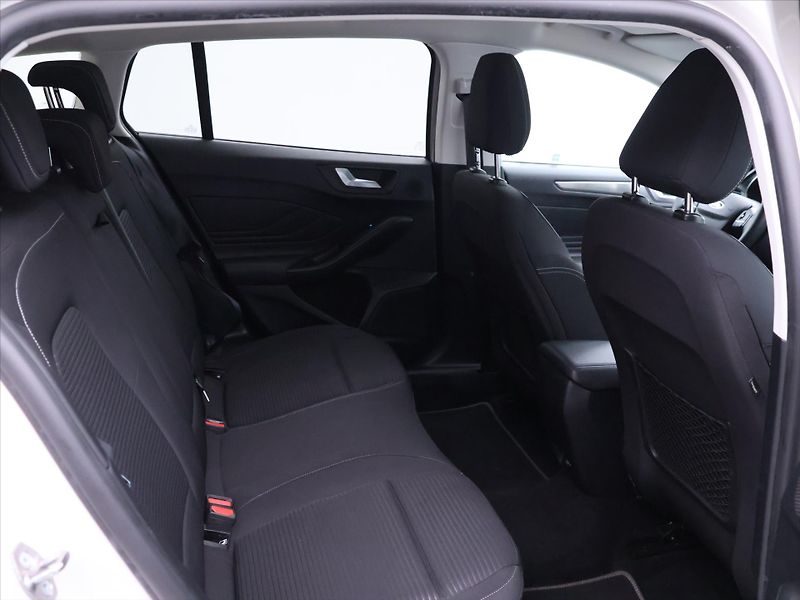 Ford Focus 1,5 Titanium X CZ 1.Maj. DPH - fotka 13 z 31