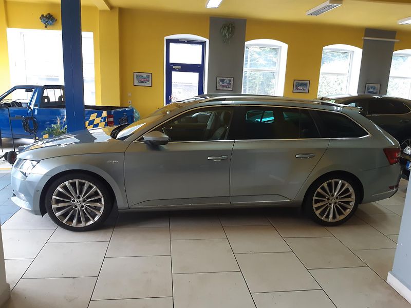 Škoda Superb 2.0 TSI COMBI L&K DSG 4x4    - fotka 4 z 29