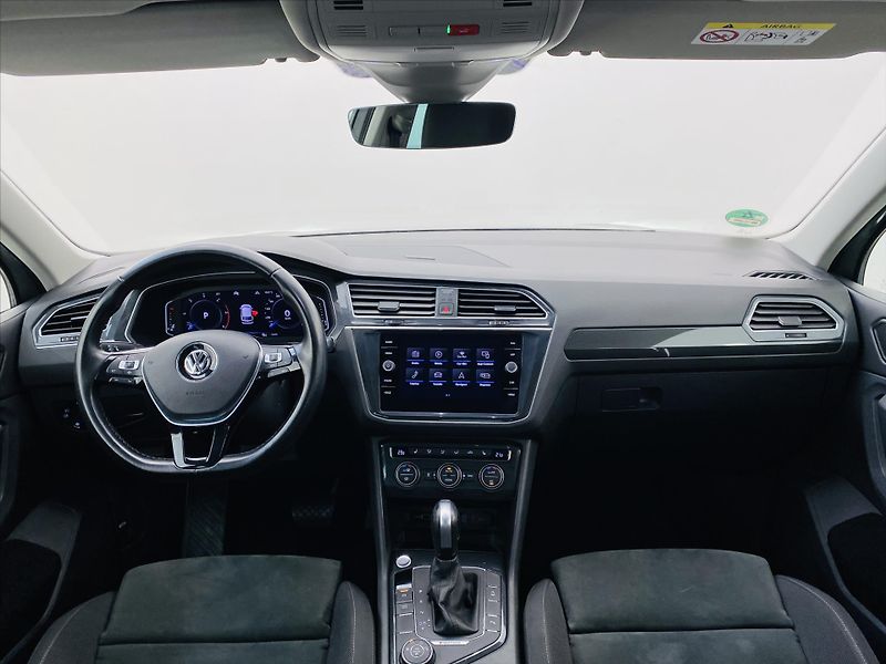 Volkswagen Tiguan 2,0 TDI DSG 4x4 Highline - fotka 9 z 24