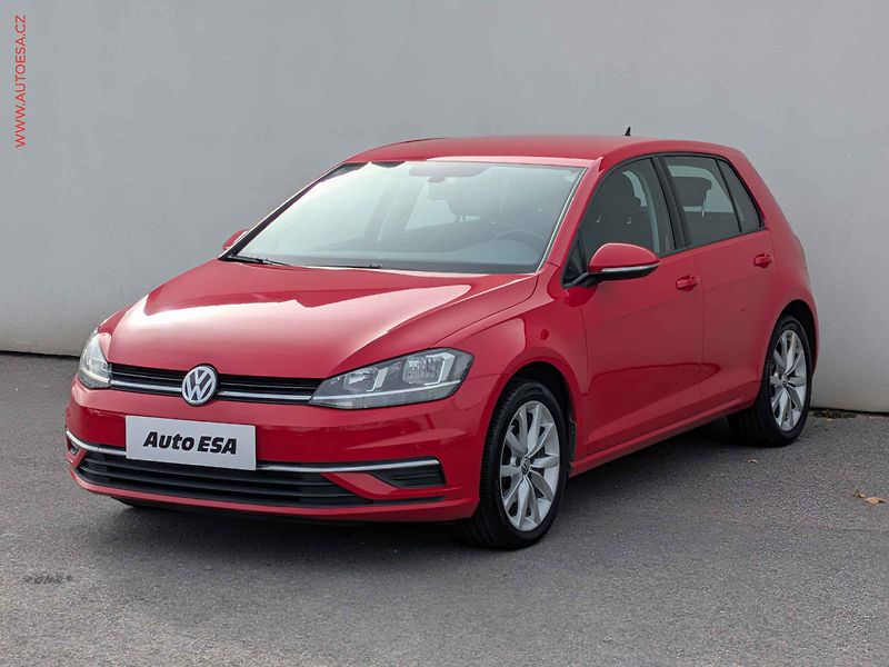 Volkswagen Golf (2018) 1.4 TSi, ČR, AC, tempo, park - fotka 3 z 14
