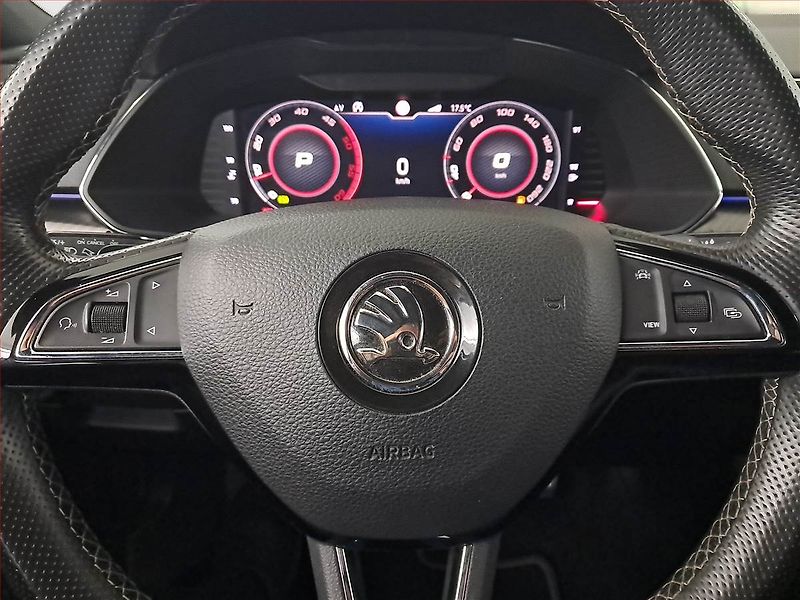 Škoda Superb (2019) Sportline 2.0 TDI, Automat - fotka 16 z 18