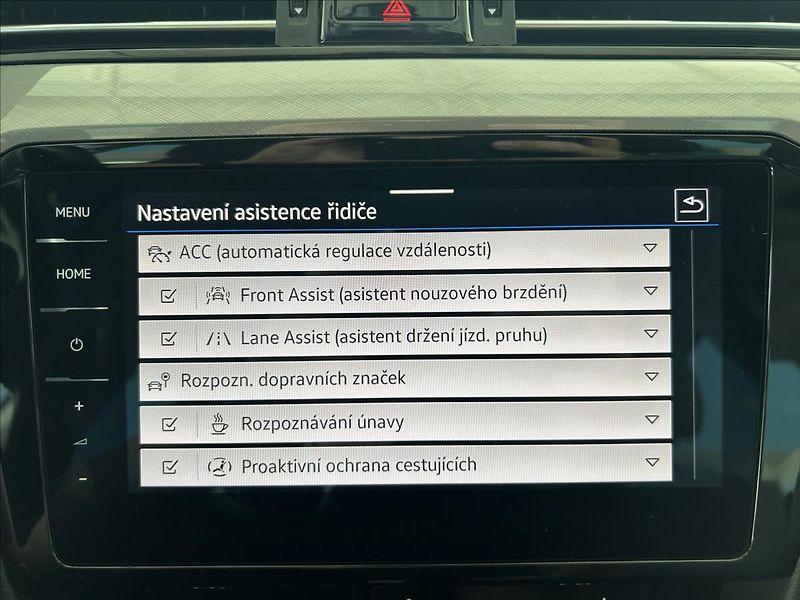 Volkswagen Passat 2,0   TDI 90kW,DSG,SERVISKA - fotka 17 z 31