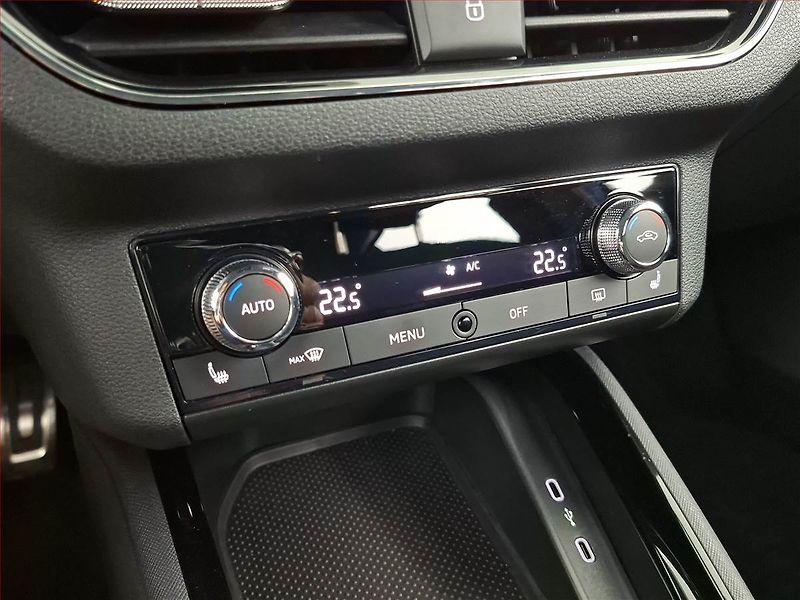 Škoda Kamiq (2022) 1.0 TSI - fotka 15 z 20