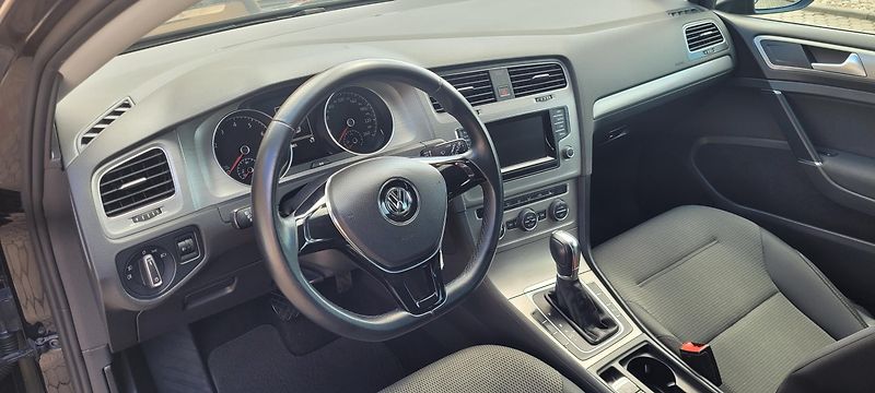 Volkswagen Golf (2014) 1,2TSi 77kW benzín DSG Comfort - fotka 19 z 38
