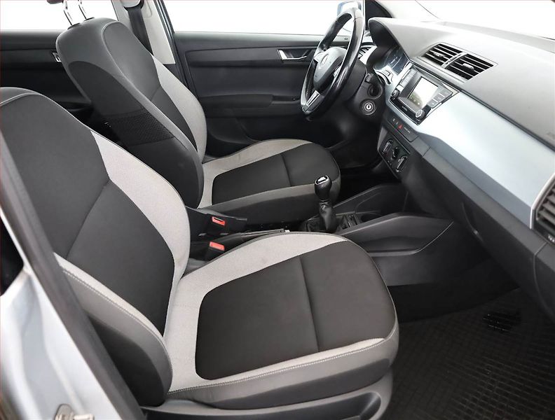 Škoda Fabia (2017) Ambition 1.4 TDI, Tempomat - fotka 7 z 18