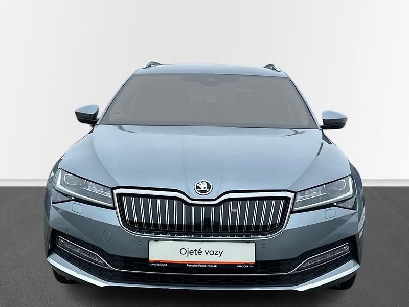 Škoda Superb iV L&K 1.4 TSI HYBRID PHEV - fotka 4 z 23