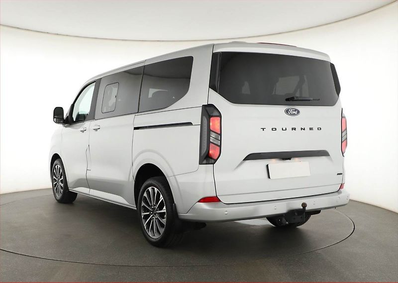Ford Tourneo Custom (2025) 2.0 EcoBlue AWD - fotka 4 z 19