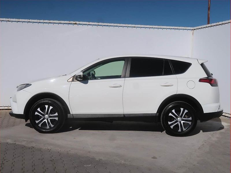 Toyota RAV4 (2017) 2.0 VVT-i, 4X4, Serv.kniha - fotka 3 z 13
