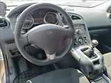 Peugeot 5008 1,6 THP - náhled 11
