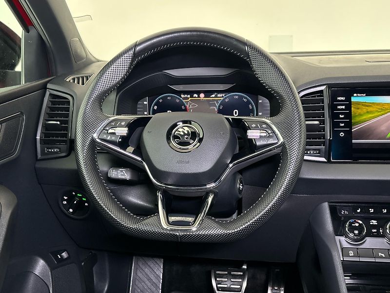 Škoda Karoq Sportline Exclusive 4x4 DSG - fotka 18 z 30