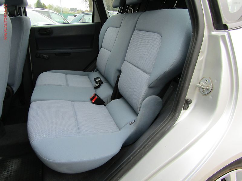 Mitsubishi Colt (2004) 1.1i, TZ - fotka 10 z 14