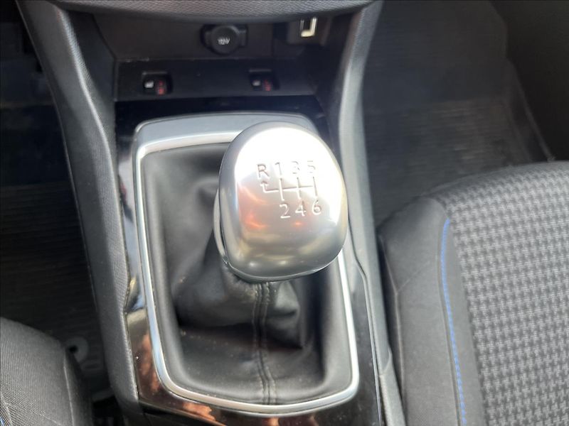 Peugeot 308 1,5 HDi STYLE KLIMA TAŽNÉ ALU - fotka 21 z 40