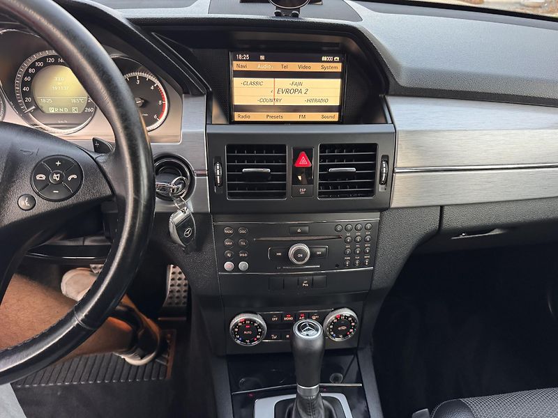 Mercedes-Benz GLK (2009) 220CDI 125Kw Rezervace - fotka 9 z 22