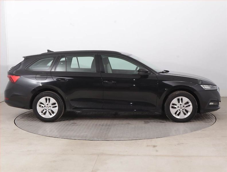 Škoda Octavia (2021) Ambition 2.0 TDI, Automat - fotka 6 z 16