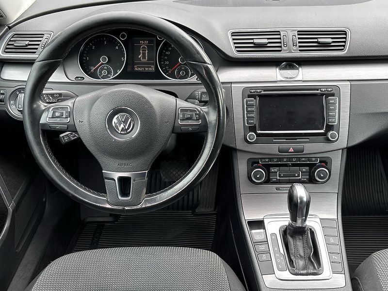 Volkswagen Passat DSG COMFORTLINE - fotka 18 z 26