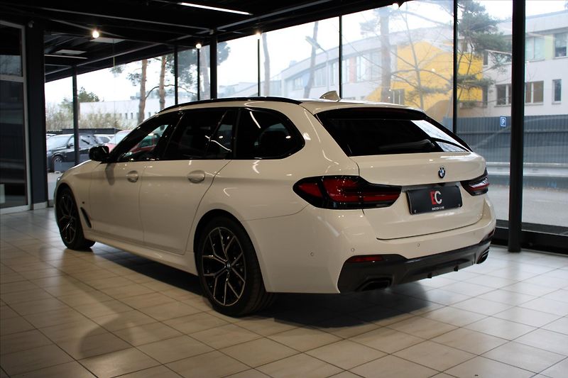 BMW Řada 5 530d xDrive M Sport DAProf/360 - fotka 4 z 35