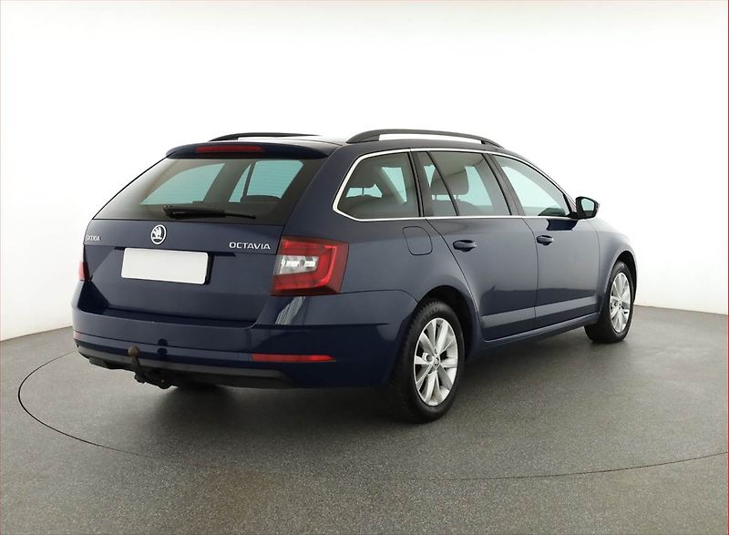 Škoda Octavia (2017) 1.6 TDI, Tempomat - fotka 5 z 14