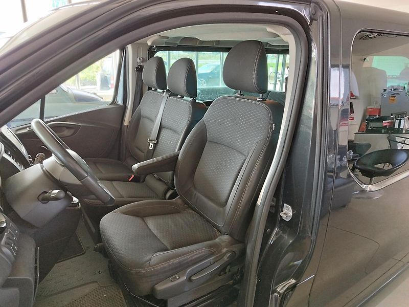 Opel Vivaro (2019) 1,6CDTI,89KW,LONG,9MÍST,TAŽNÝ - fotka 17 z 30