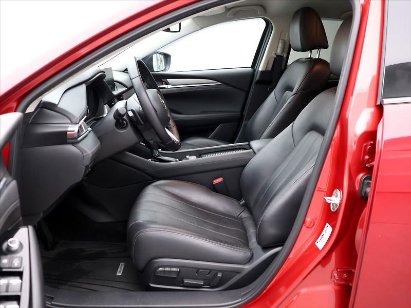 Mazda 6 2,5 143kW Skyactive Revolution - fotka 10 z 44