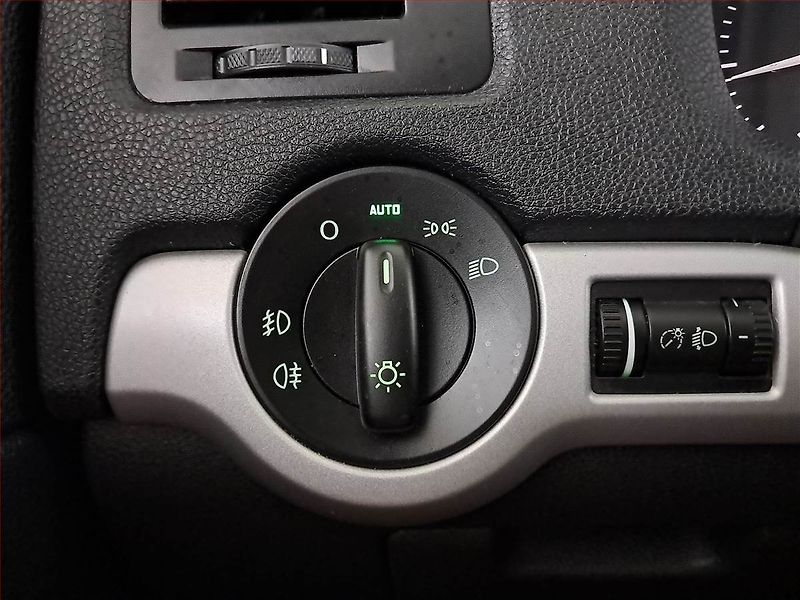 Škoda Octavia (2012) Ambition 1.4 TSI, Navi - fotka 17 z 18