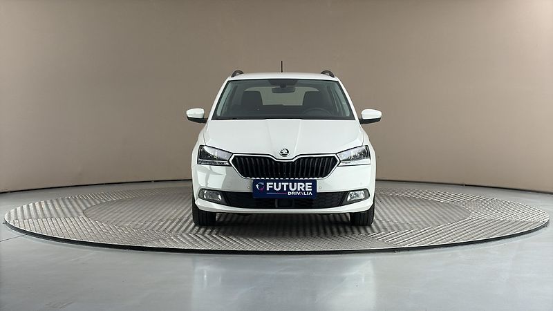 Škoda Fabia 1.0 TSI Ambition Combi - fotka 3 z 23