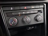 Volkswagen T-Roc (2021) 1.0 TSI, ČR,1.maj - náhled 15