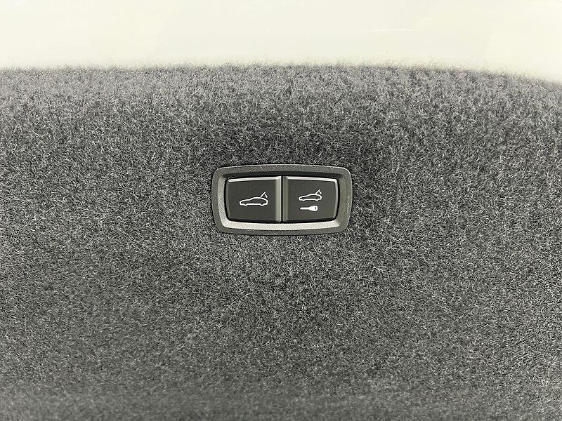 Porsche Taycan 4S PERFORMANCE, VZDUCH, BOSE - fotka 27 z 29