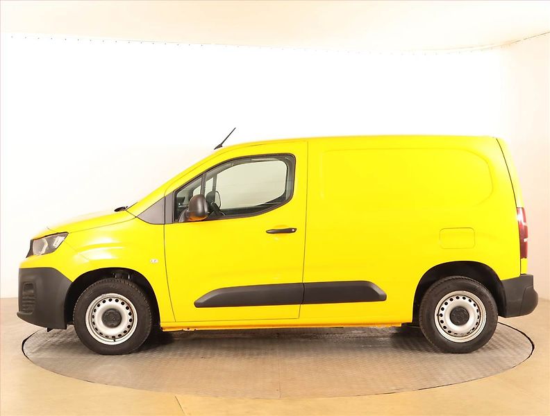 Peugeot Partner (2022) PureTech 110, SR, 1Maj, DPH - fotka 3 z 14