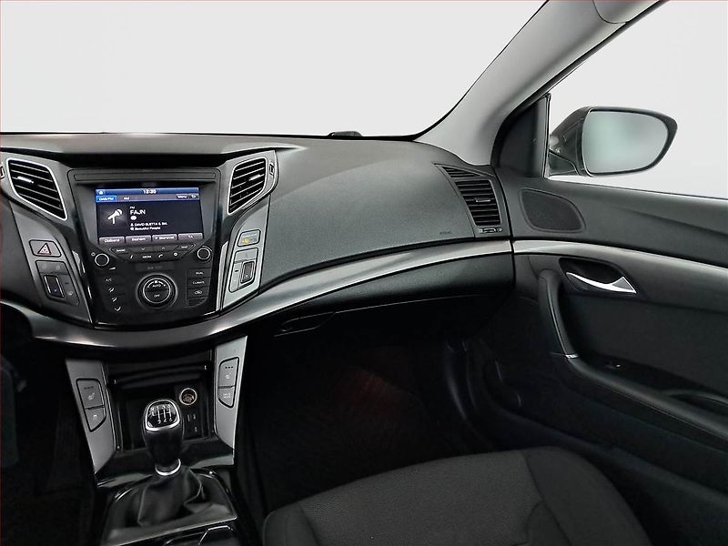 Hyundai i40 (2017) 1.7 CRDi, Serv.kniha, Navi - fotka 8 z 22