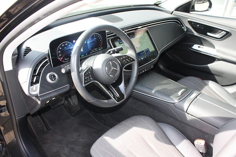 Mercedes-Benz Třídy E (2025) 300deT-Modell 4MT,tažné,hybrid - fotka 8 z 12