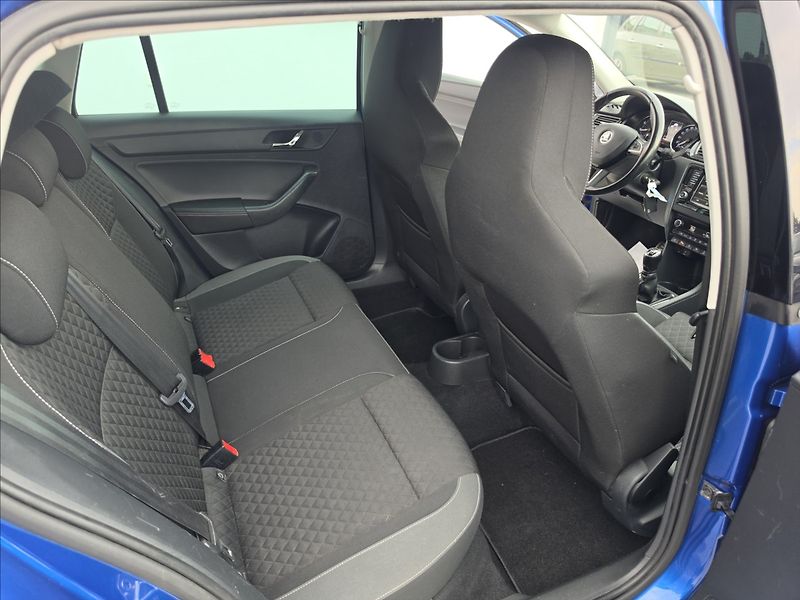 Škoda Rapid 1,2 TSi 81KW Style ALU KLIMA - fotka 33 z 48
