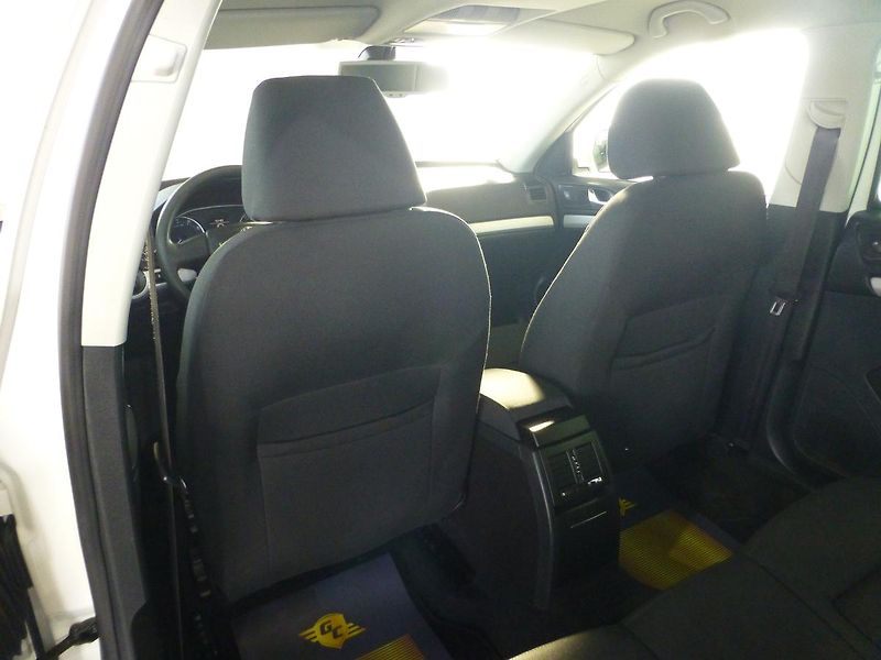 Škoda Octavia (2012) 2,0TDI*VYHŘ.S**ALU**XENON**4X4 - fotka 11 z 21