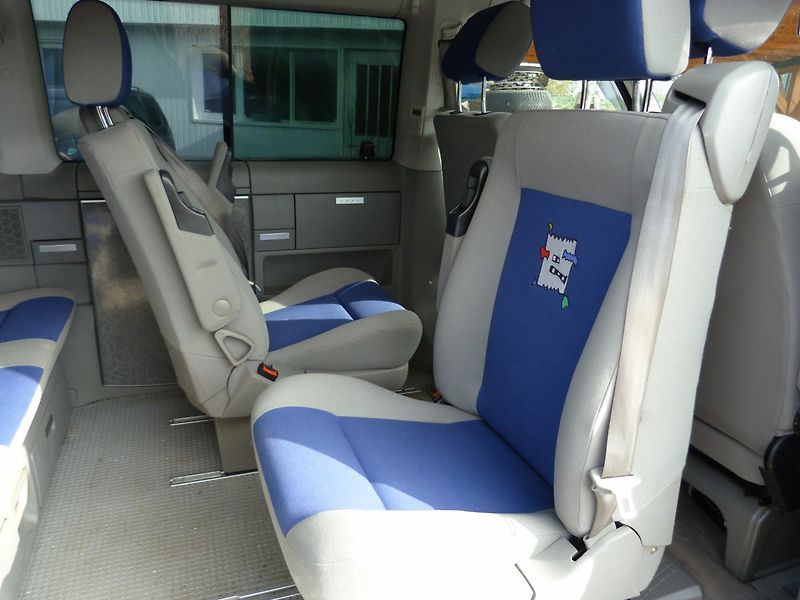 Volkswagen Multivan 2,5 TDI Atlantis - fotka 14 z 36