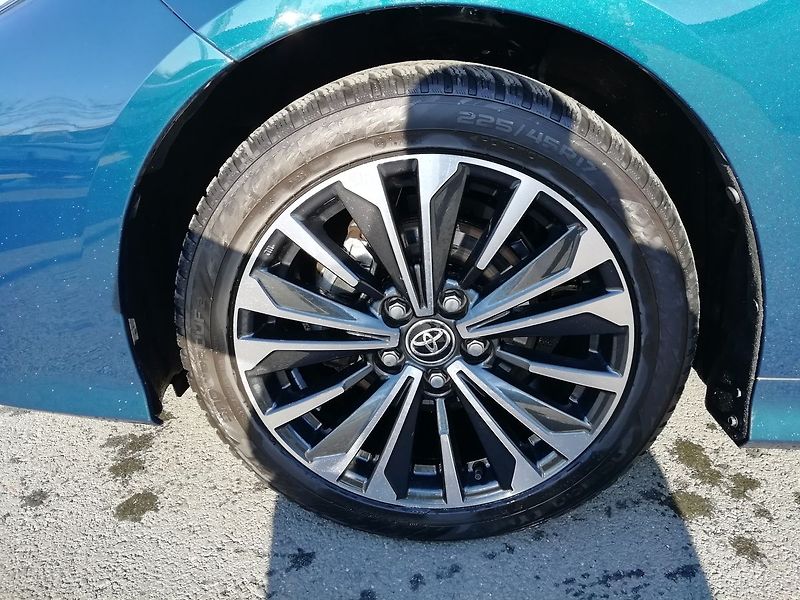 Toyota Corolla 1,8 HEV e-CVT Style - fotka 20 z 21