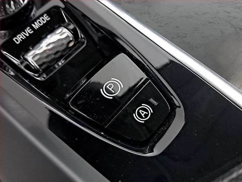 Volvo XC60 (2021) Inscription B4 AWD - fotka 16 z 27