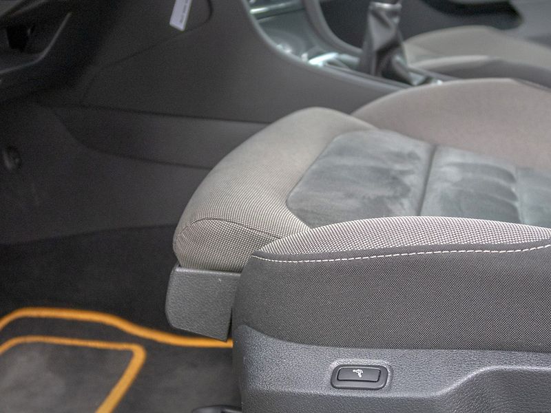 Volkswagen Golf (2018) ČR 1.0TSI 81KW – BARVA - fotka 17 z 52