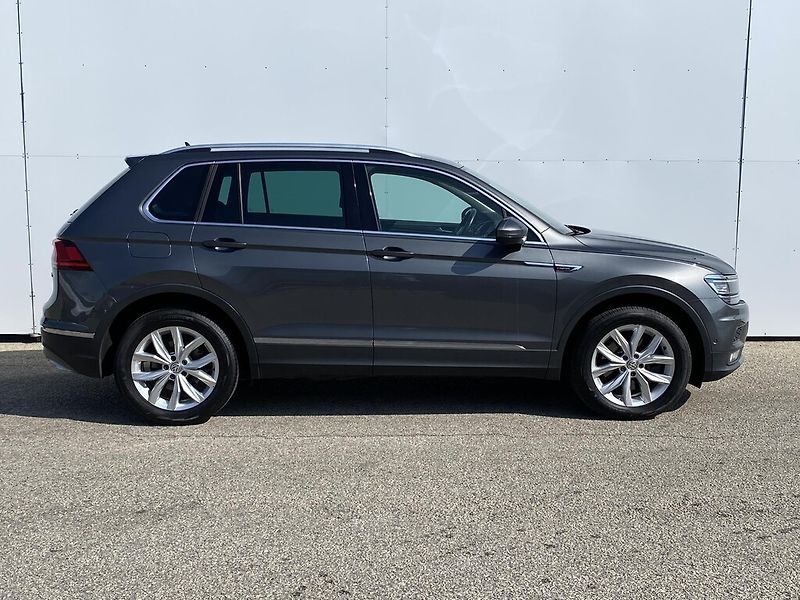 Volkswagen Tiguan 2,0 BiTDI 4Mot Highline DSG - fotka 3 z 27