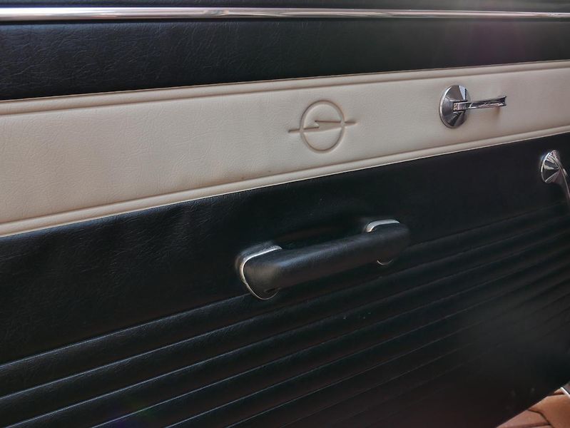 Opel Kadett 1000 Lux VZÁCNÝ VETERÁN ! - fotka 13 z 16