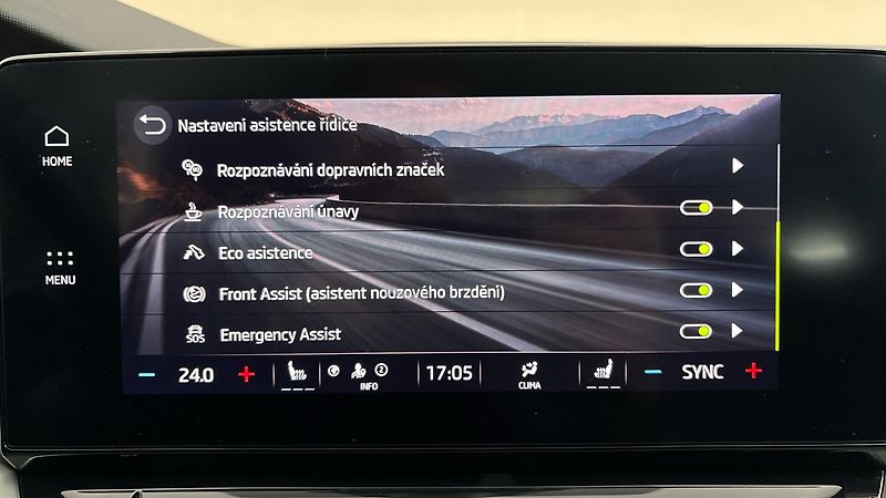 Škoda Octavia 2.0 TDI DSG Style - fotka 25 z 28