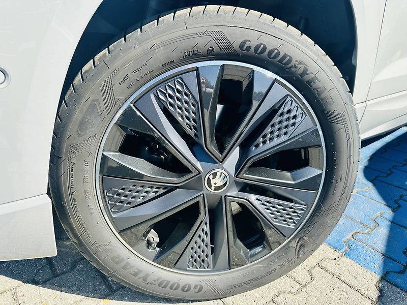 Škoda Karoq Sportline 2,0TDI 110kW DSG7 4x - fotka 36 z 37