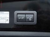 Toyota Corolla Cross (2022) 2.0 Hybrid, Premiere - náhled 24